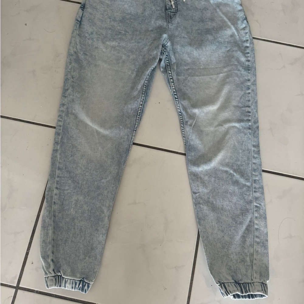 BERSHKA size 31